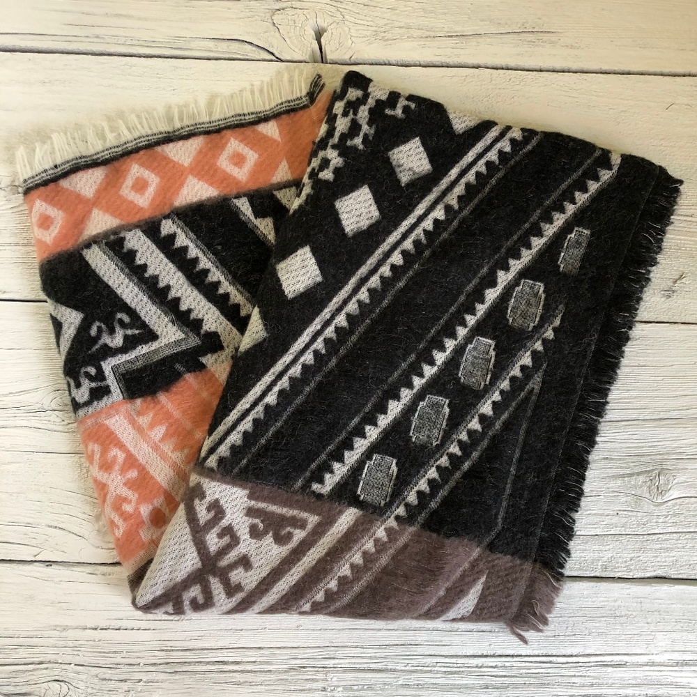 Geometric Design Black/Taupe Scarf - Picture 1 of 4